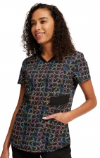 V-Neck Print Top in Links Of Love - Cherokee Infinity - Antimicrobial