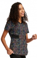 V-Neck Print Top in Links Of Love - Cherokee Infinity - Antimicrobial