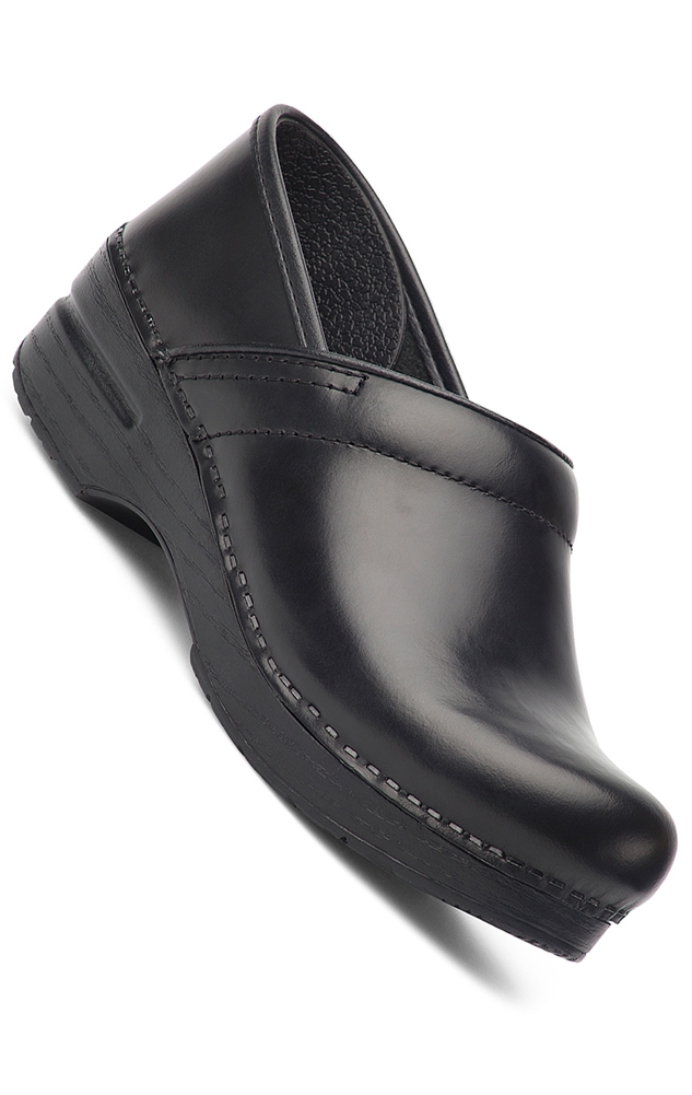 dansko men's wide shoes