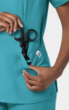 6122 WonderWink Thrive Women's Fitted 3 Pocket V-Neck Top