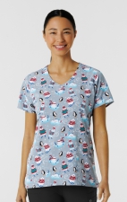 Z12213 Zoe + Chloe Curved V-neck Print Scrub Top - 'Tis the Ski-son