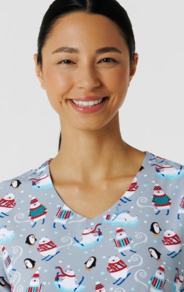 Z12213 Zoe + Chloe Curved V-neck Print Scrub Top - 'Tis the Ski-son