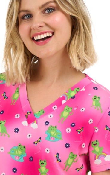 1054 Zavaté Ava Therese Audrey Print Scrub Top - Frogtastic