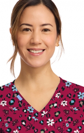 CK856 V-Neck 2 Pocket Print Top by Cherokee - Wild Ditsy