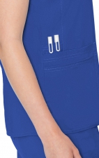 7425 Med Couture Touch Raglan Sleeve Top
