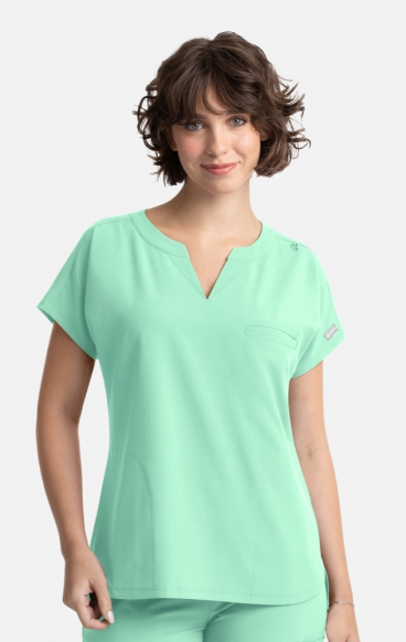 *FINAL SALE M 5003 Momentum Dolman 3 Pocket Top by Maevn *FINAL SALE M 5003 Momentum Dolman 3 Pocket Top by Maevn